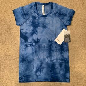 NWT! Lululemon Swiftly Tech Short Sleeve Shirt in Blue Marble Dye